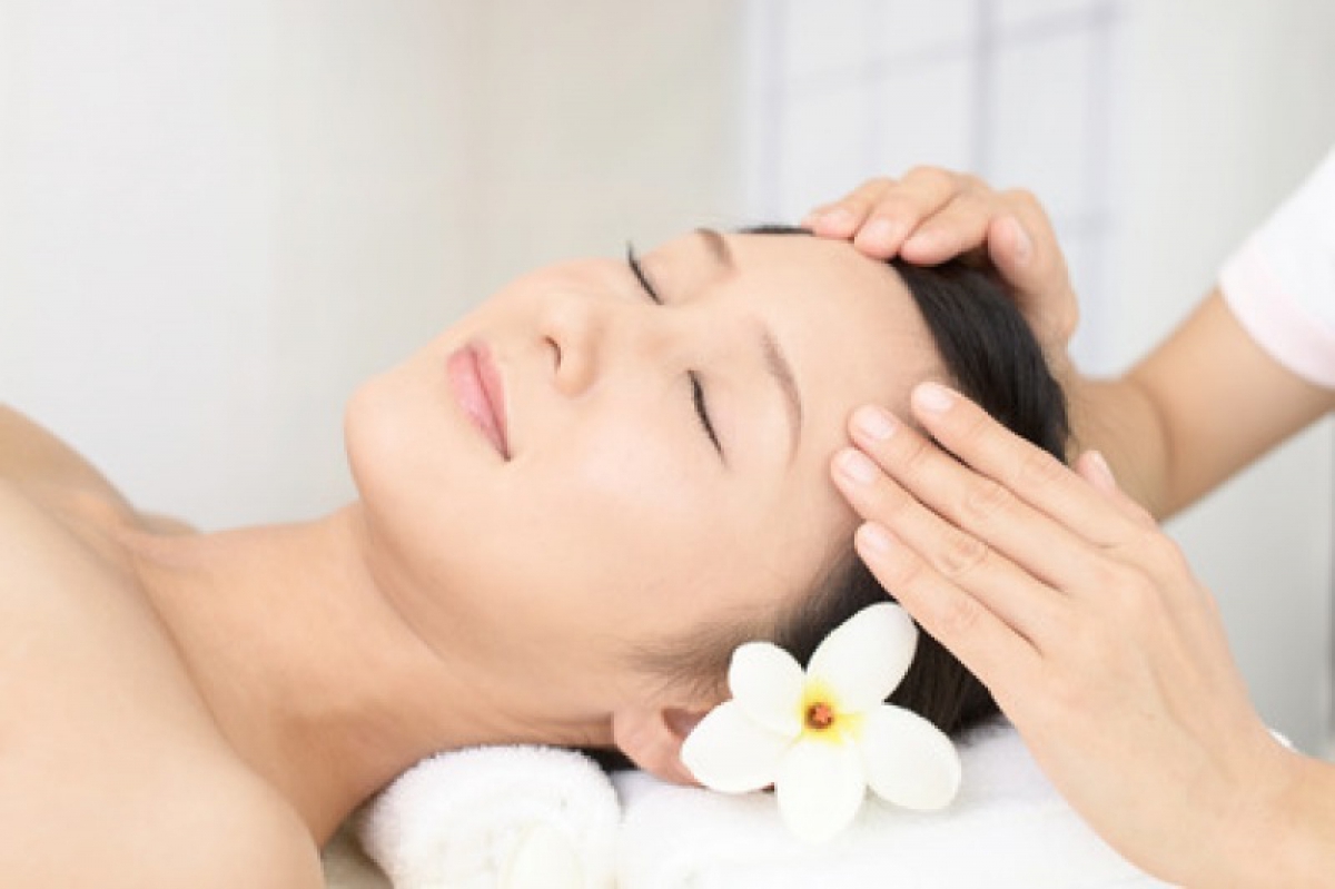 New style of barber shop. Sleep and enjoy. Comfortable pool. Relieve fatigue.